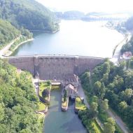 diemelsee staumauer und see